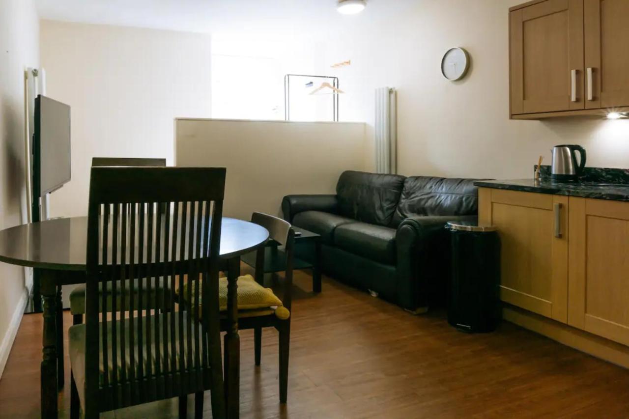 Homely 3 Bedroom In The Heart Of Central Эдинбург Экстерьер фото