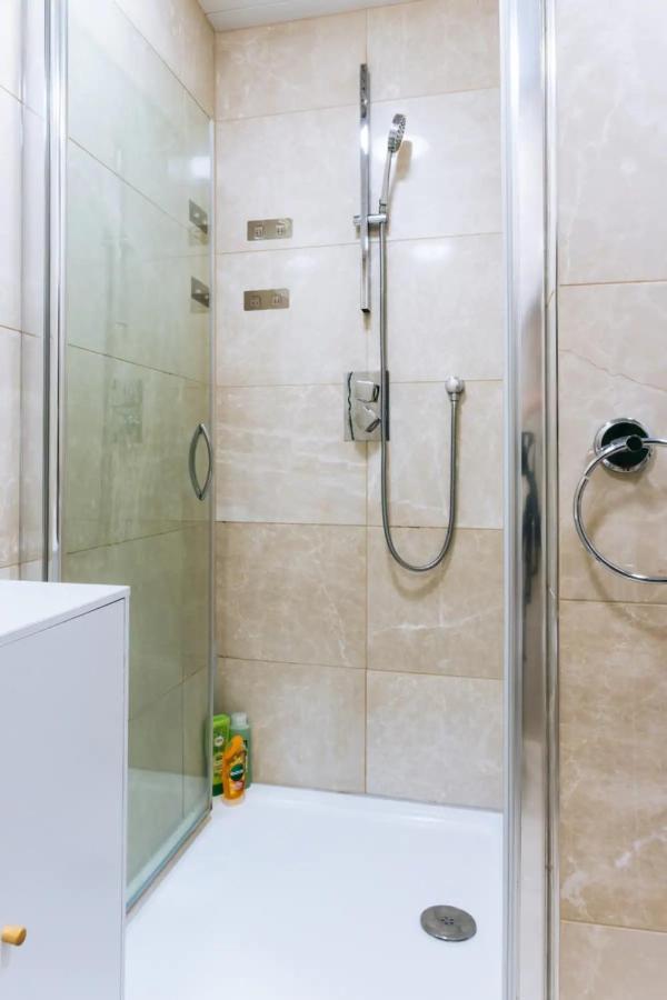 Homely 3 Bedroom In The Heart Of Central Эдинбург Экстерьер фото